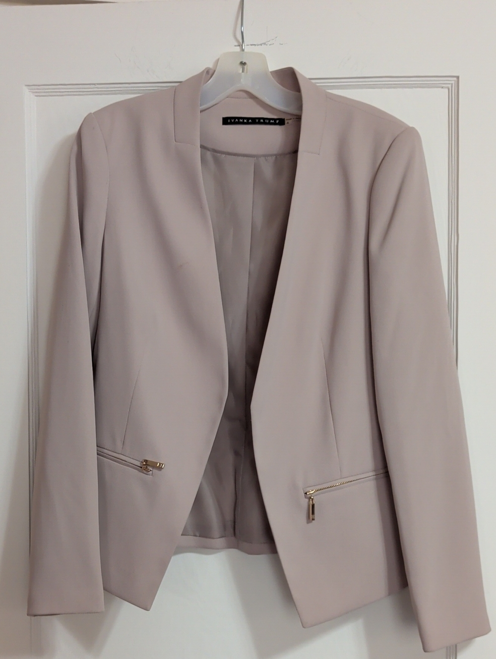 Ivanka Trump Tan Beige Open-Front Blazer with Gold Zippers Women's Size 6